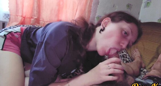 Cute Girl Makes A Great Awakening Gentle Blowjob And Gets A Mouthful Of Delicious Warm Sperm
