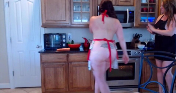 Apron Fetish, Ass, Food Masturbation, MILFs horny housewives squirt for food fucking ManyVids