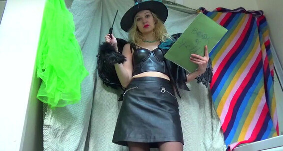 "Goddess Vanessa" public nudity, embarrassed naked female, embarrassment, humiliation, humor MAGIC SPELL ENF Error Manyvids